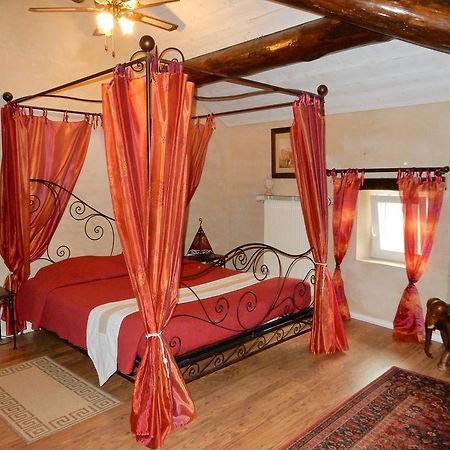 Le Chateau Des Estubiers Panzió Sérignan-du-Comtat Kültér fotó